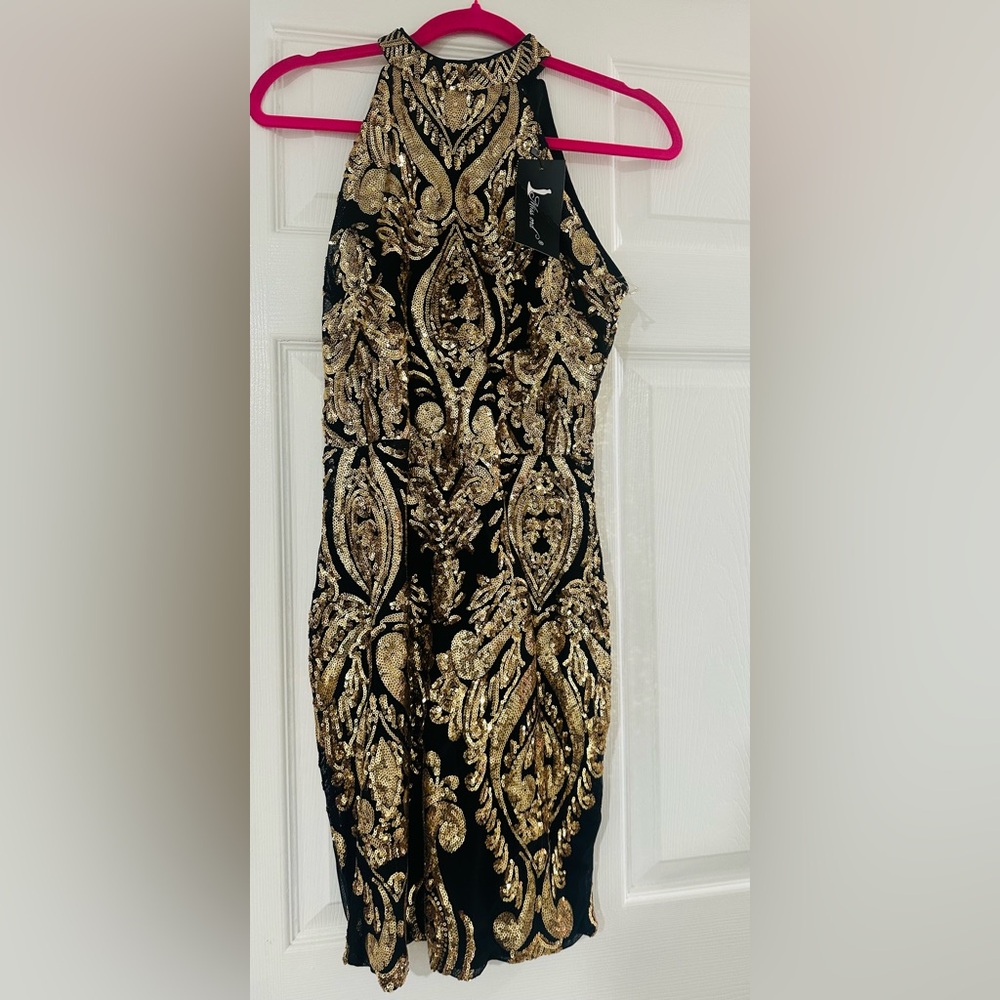 Beautiful short sequins party dress